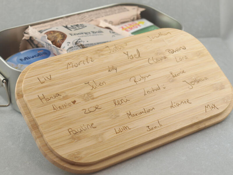 Brotdose mit Bambusdeckel, gravierbar mit Unterschriften