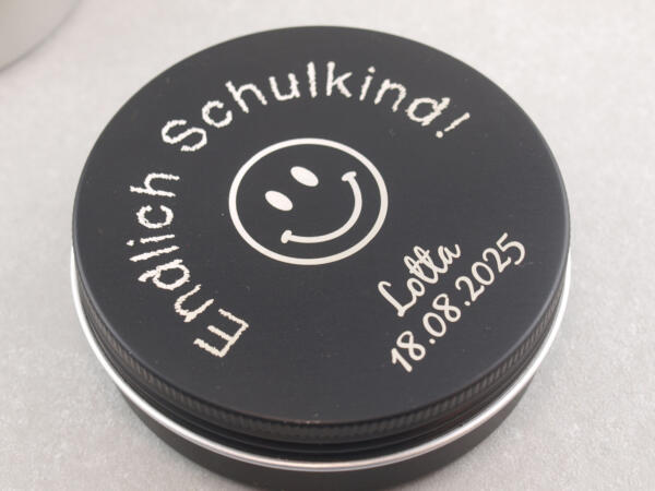 Endlich Schulkind Dose inklusive Gravur, Silber oder Schwarz