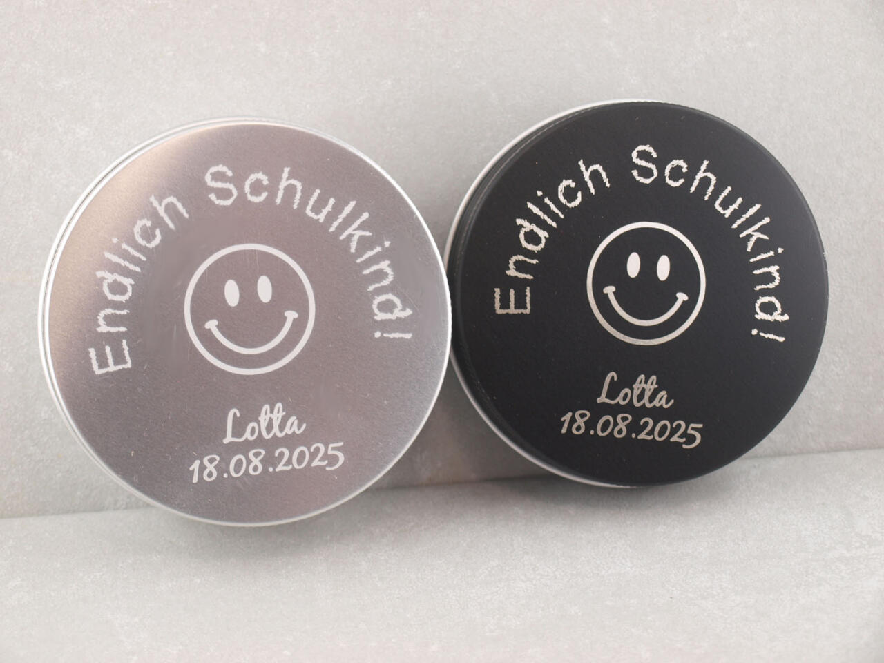 Endlich Schulkind Dose inklusive Gravur, Silber oder Schwarz