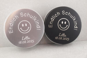 Endlich Schulkind Dose inklusive Gravur, Silber oder Schwarz