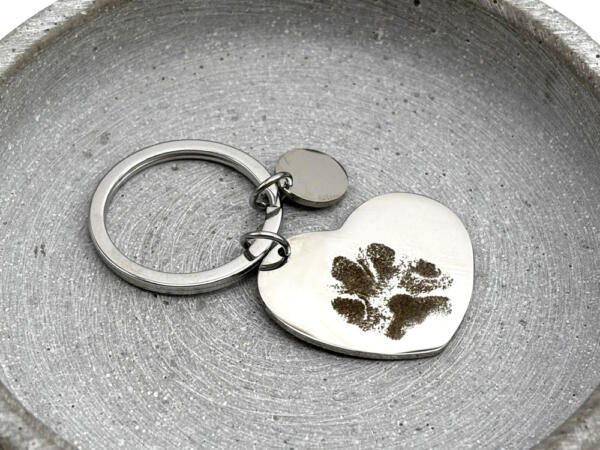 Gravuranhänger Herz Silber mit Hundepfote