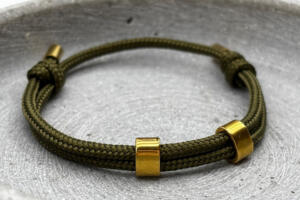 Größenverstellbares Segeltau-Armband mit gravierbarem Slider – personalisierbar