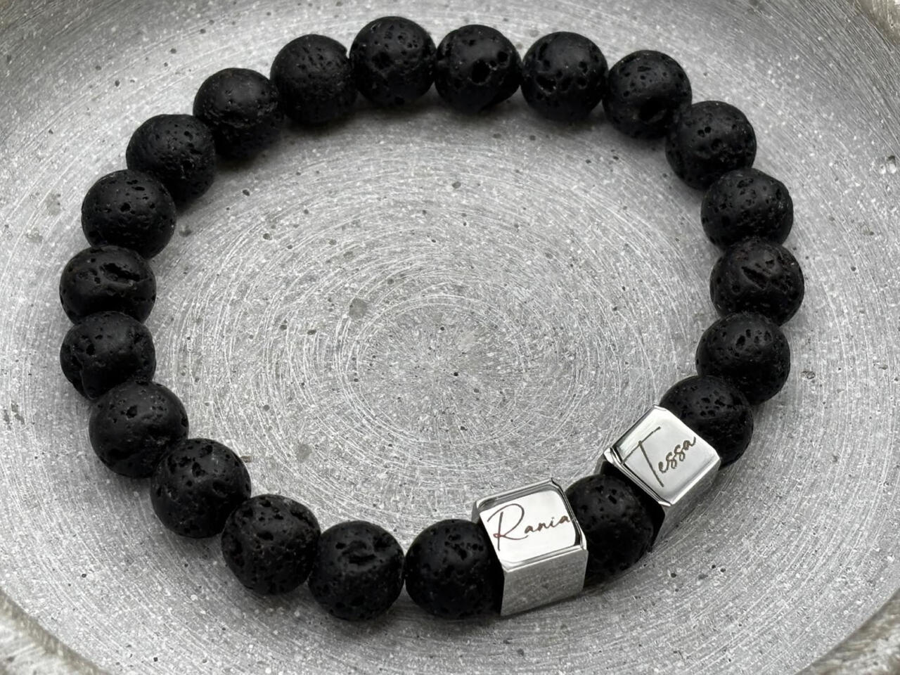 Lavaperlenarmband mit zwei Würfeln, Namensarmband für Herren