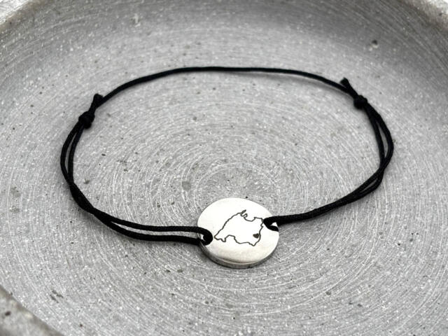 Mallorca Liebe Gravur auf einem Plättchen, Armband als Erinnerung für den Urlaub