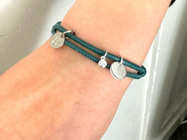 Nappalederarmband zum Knoten, größenverstellbar, am Handgelenk