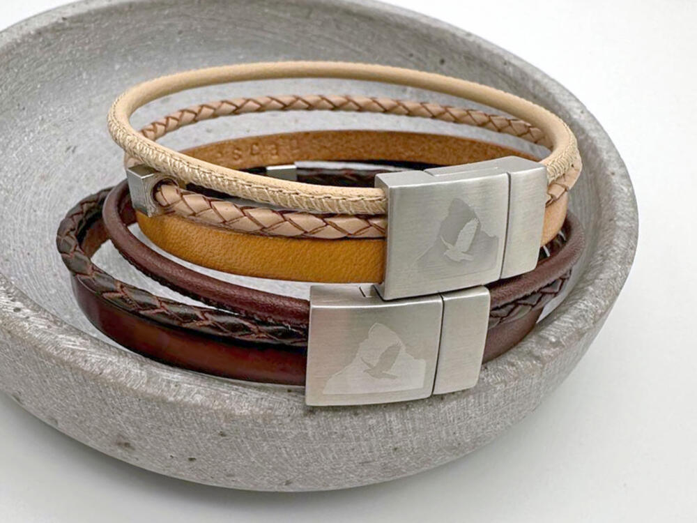 Partnerarmband mit Berg Gravur, Erinnerung an einen gemeinsamen Urlaub