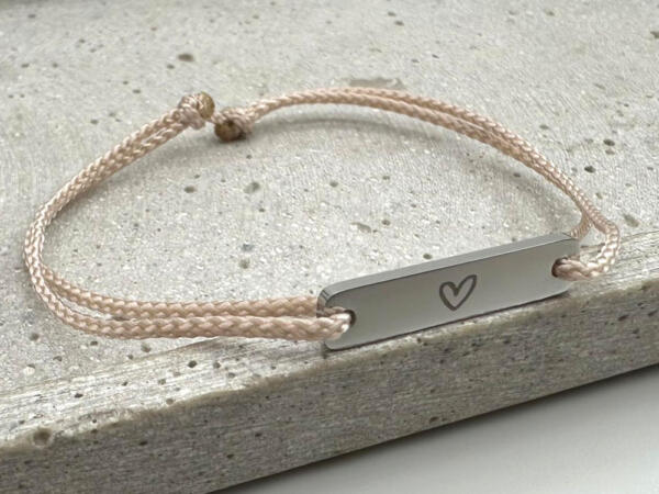Gravurplättchen Armband mit Herzgravur