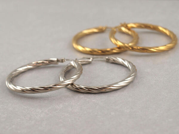 Große Creolen aus Chirurgenstahl gedreht 40 mm, Creolen Gold und Silber