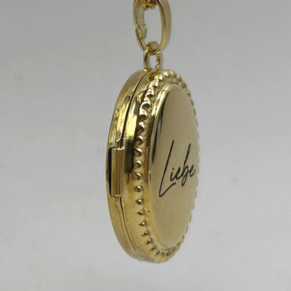 Medaillon Gold mit Gravur Liebe_