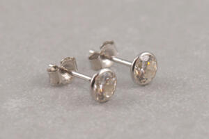 Ohrriinge aus Weißgold mit Zirkon, 333er Weißgold Ohrringe