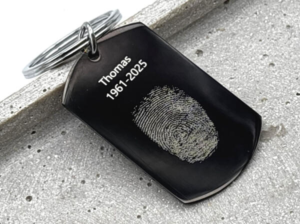 Schlüsselanhänger mit Fingerabdruck Gravur, Erinnerungsschmuck