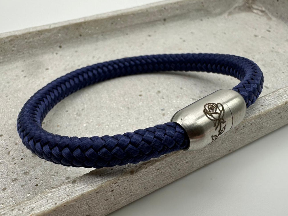 Segelseil Armband mit Geburtsblumen GRavur