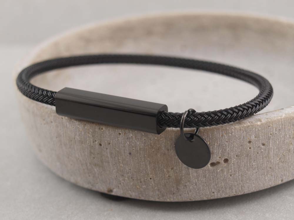 Armband aus Edelstahl mit gravierbarem Verschluss und Gravur anhänger 10 mm