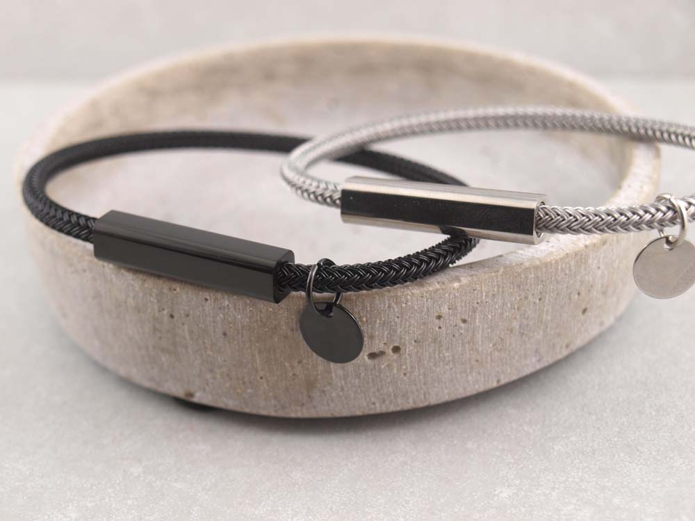 Armband aus Edelstahl mit gravierbarem Verschluss und Gravur anhänger 10 mm