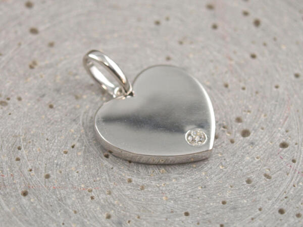 Herzanhänger aus 925er Silber mit Zirkonstein