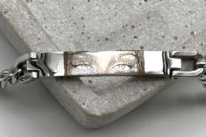 individuelle Gravur Augen auf Panzerarmband