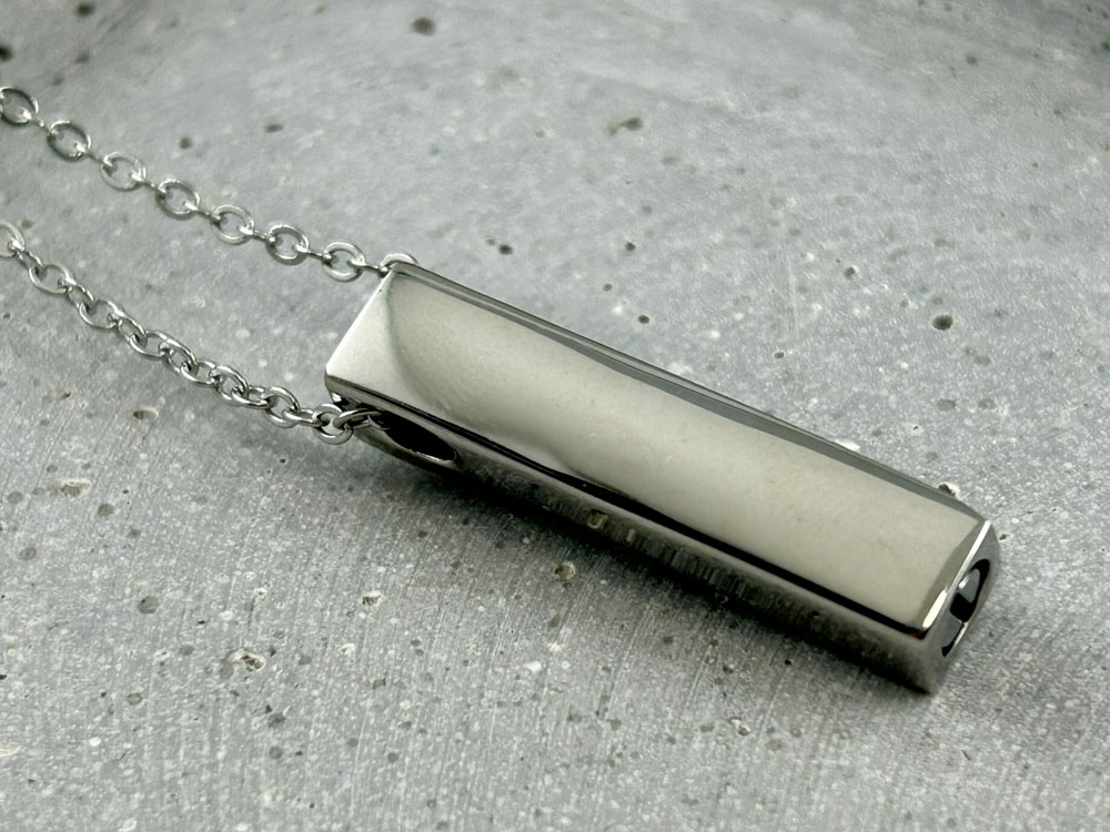 Ascheanhänger mit Zirkonia, gravierbar