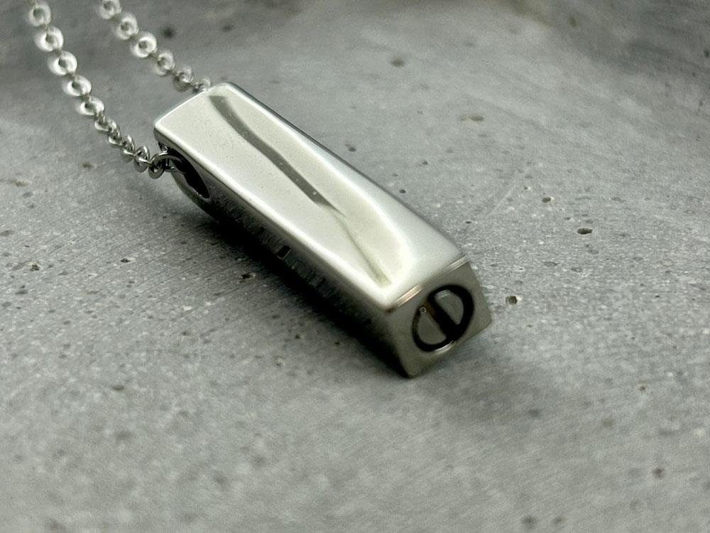 Ascheanhänger mit Zirkonia, gravierbar