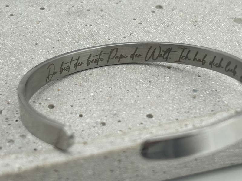 Armcuff Silber mit Gravur auf der Innenseite, bester Papa
