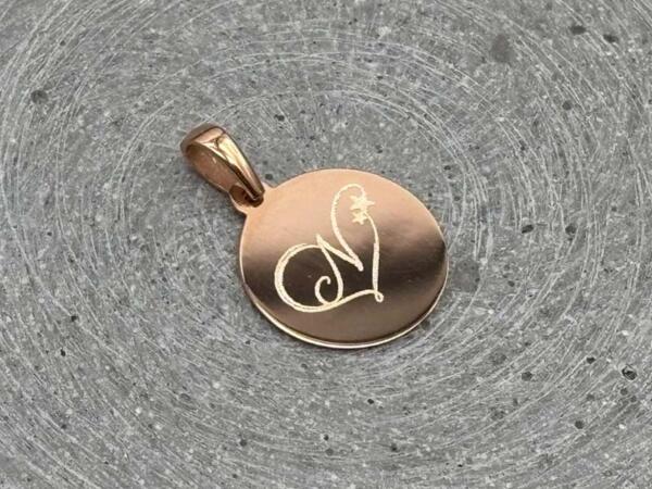 Gravuranhänger aus 333er Gold in Roségold