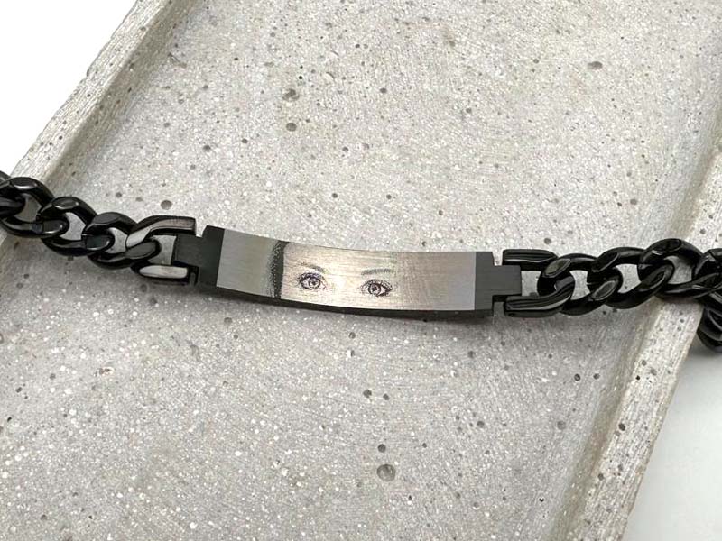 Panzerarmband mit Gravur Augen