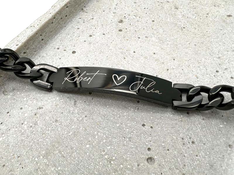 Panzerarmband Schwarz mit Gravur, Armband für Verliebte