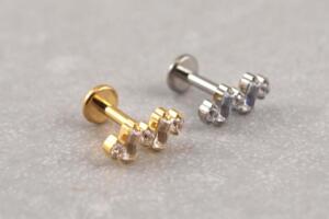 Titan Labret mit eingefassten Kristallen und Innengewinde