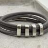 Personalisiertes Lederarmband für Ihre Meilensteine, Grau