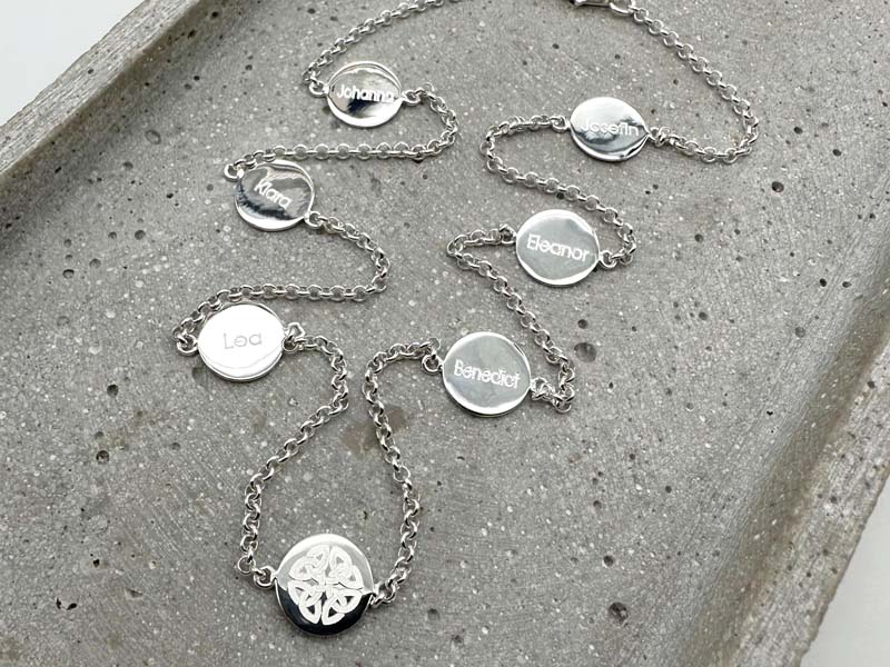 Familienkette Silber, Coinkette mit sieben Plättchen