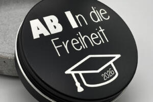 Schwarze Dose zum Abitur, Ab in die Freiheit