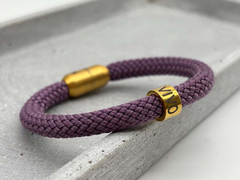 Segeltauarmband mit Gravurperle Gold