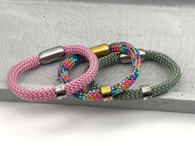 Segeltauarmband mit Gravurring als Werbemittel